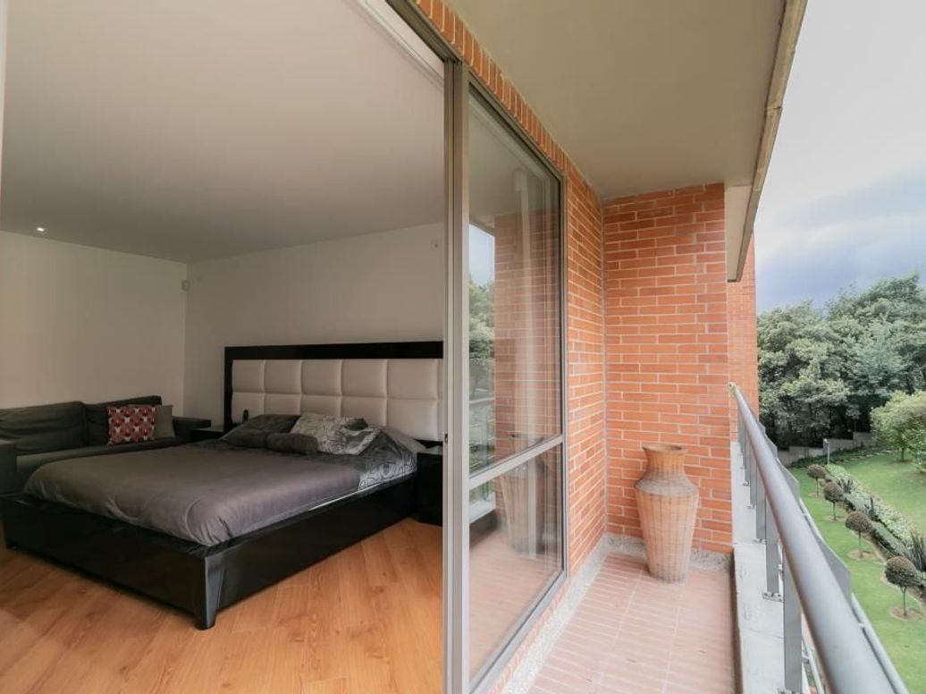 Apartamento de 3 alcobas en venta en El Plan, Bogotá, 223 m² · foto 5 de 20