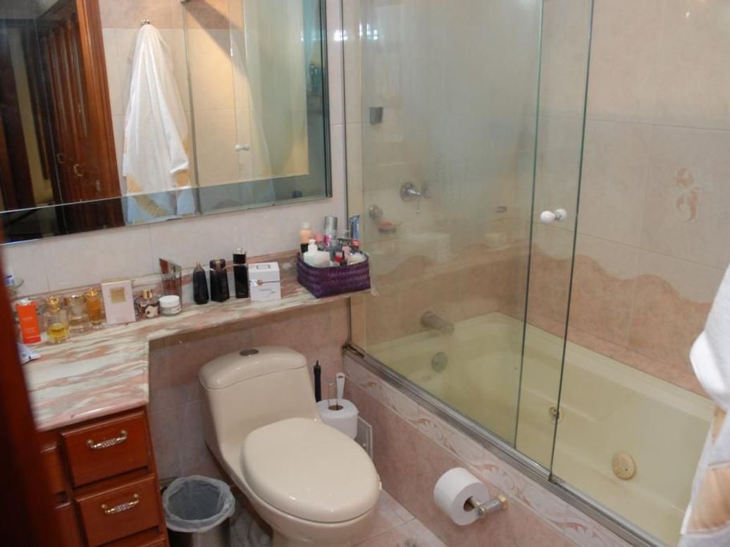 Apartamento de 4 alcobas en venta en Santa Barbara Central, Bogotá, 166 m² · foto 11 de 20