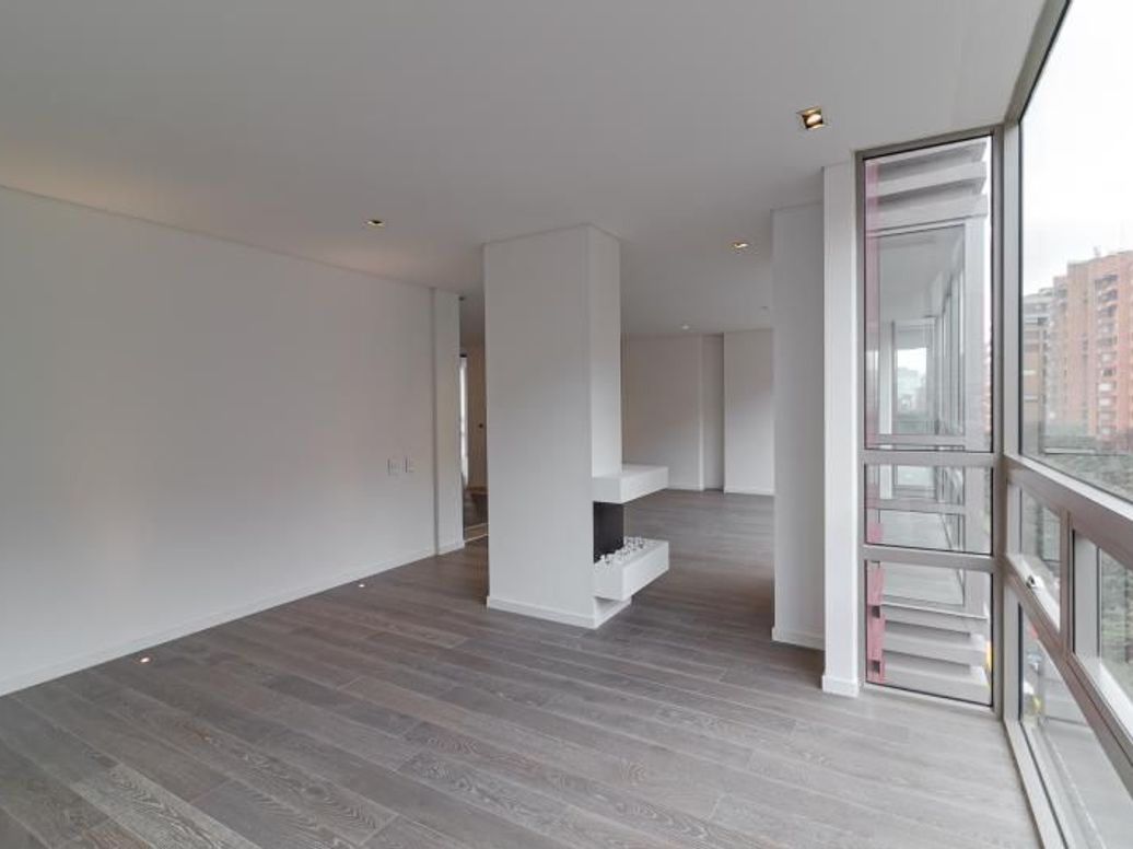 Apartamento de 3 alcobas en venta en La Cabrera, Bogotá, 117 m² · foto 4 de 20