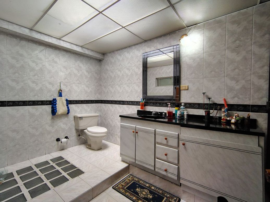 Casa de 9 alcobas en venta en El Laurel, Bogotá, 350 m² · foto 5 de 20