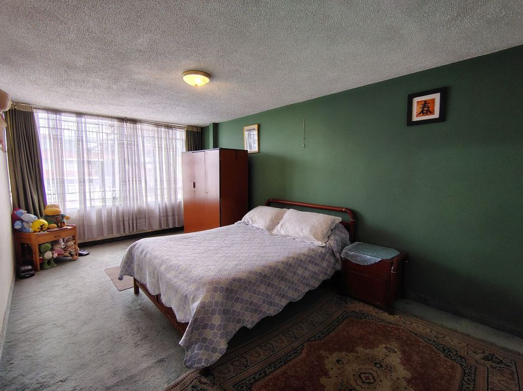 Casa de 9 alcobas en venta en El Laurel, Bogotá, 350 m² · foto 11 de 20
