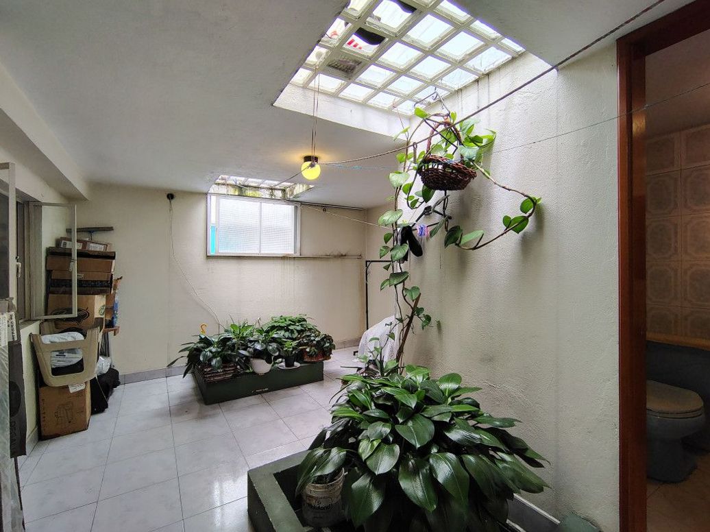 Casa de 9 alcobas en venta en El Laurel, Bogotá, 350 m² · foto 19 de 20
