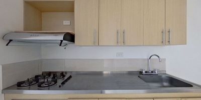 Apartamento en venta en la Vida es Bella de 62m2, con vista interna, ubicado en un 29no piso, acceso por ascensor, parqueadero propio cubierto. 

Consta de 3 habitaciones, 2 baños, sala comedor, cocina integral y zona de lavandería. 

Tiene piso laminado en habitaciones y cerámico en baños, zona social y cocina. 

El conjunto cuenta con piscina, parque infantil, zonas verdes, salón juvenil, salón infantil, gimnasio y vigilancia privada las 24 horas. Cerca de almacenes de cadena como Tiendas D1; cerca a colegio I.E La Gabriela Sede 1; cerca de líneas integradas del metro; Vías de acceso por la Calle 37 y Carrera 45.
