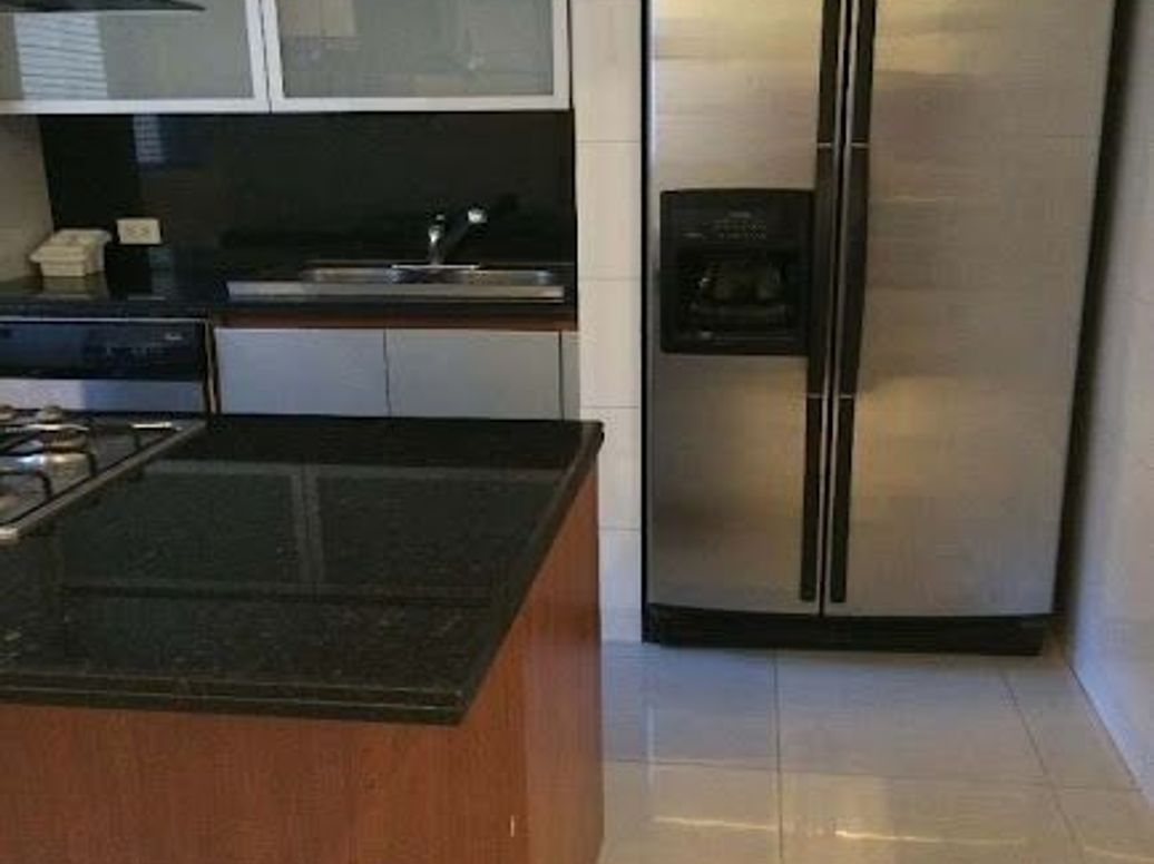 Apartamento de 3 alcobas en venta en Los Rosales, Bogotá, 202 m² · foto 6 de 13