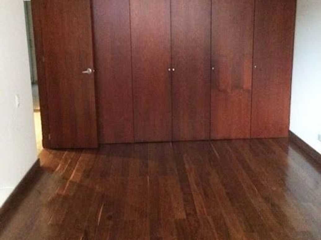 Apartamento de 3 alcobas en venta en Los Rosales, Bogotá, 202 m² · foto 9 de 13