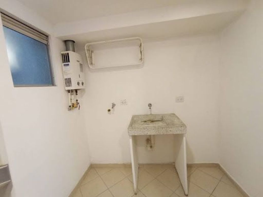 Apartamento de 2 alcobas en venta en Parque Central Tintal I Y Ii, Bogotá, 43 m² · foto 4 de 10