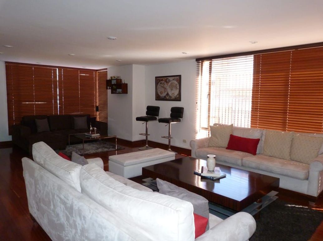 Apartamento de 3 alcobas en venta en Bellavista, Bogotá, 220 m² · foto 4 de 16