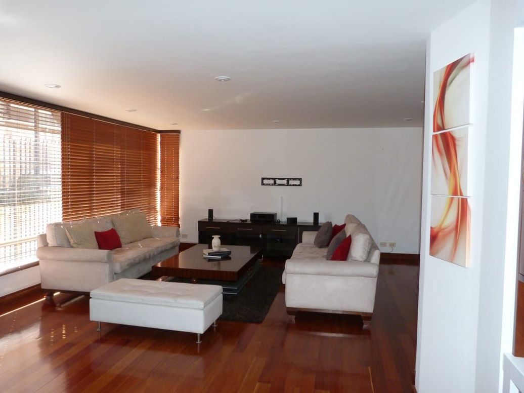 Apartamento de 3 alcobas en venta en Bellavista, Bogotá, 220 m² · foto 7 de 16
