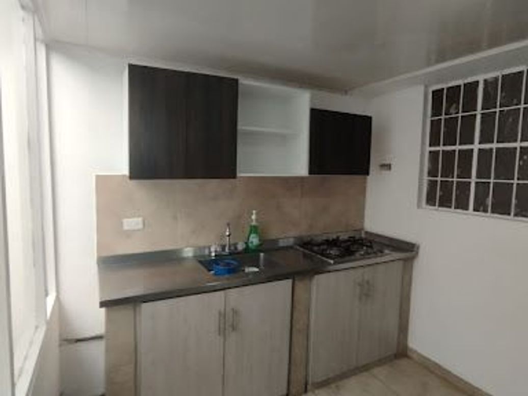 Casa de 7 alcobas en venta en Garces Navas, Bogotá, 270 m² · foto 7 de 20