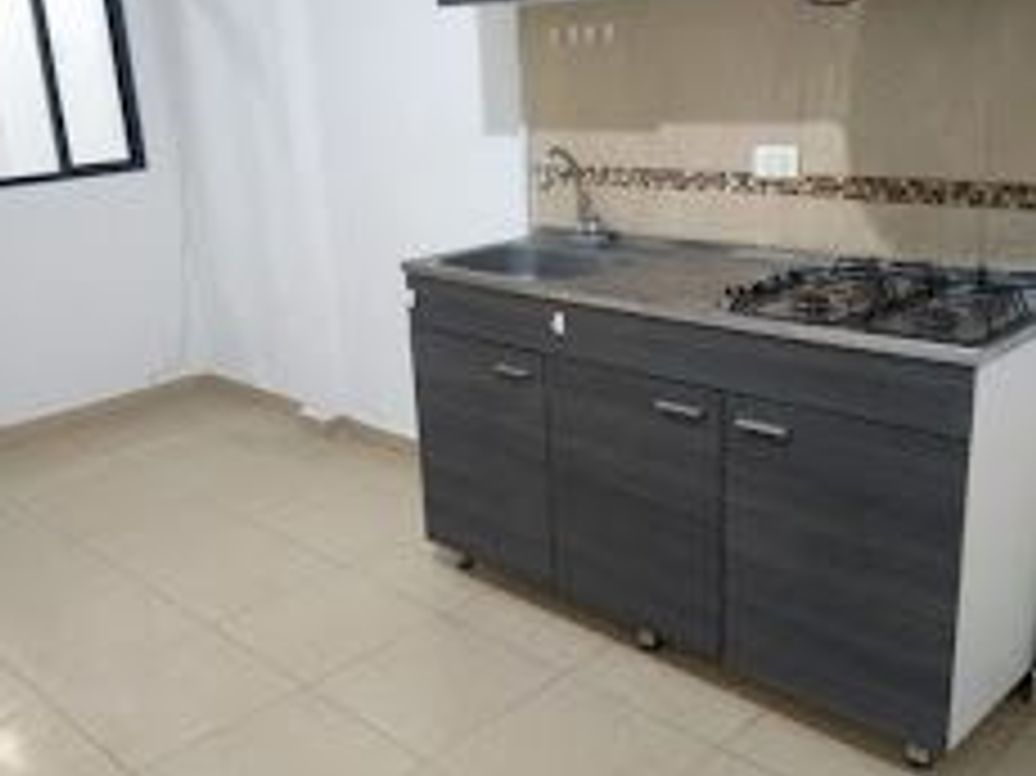 Casa de 7 alcobas en venta en Garces Navas, Bogotá, 270 m² · foto 11 de 20