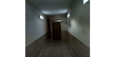 INMUEBLE EN ARRIENDO PARA OFICINA O CONSULTORIOS CONSTA DE: UNA SALA DE ESPERA, CUATRO SALONES DE ATENCION Y DOS BAÑOS AREA PRIVADA 40.95 MTS2.  SE ARRIENDA CON LA MOBILIARIA Y DOS AIRES ACONDICIONADOS.

CANON EN $3.000.000 INCLUIDA LA ADMINISTRACION 
