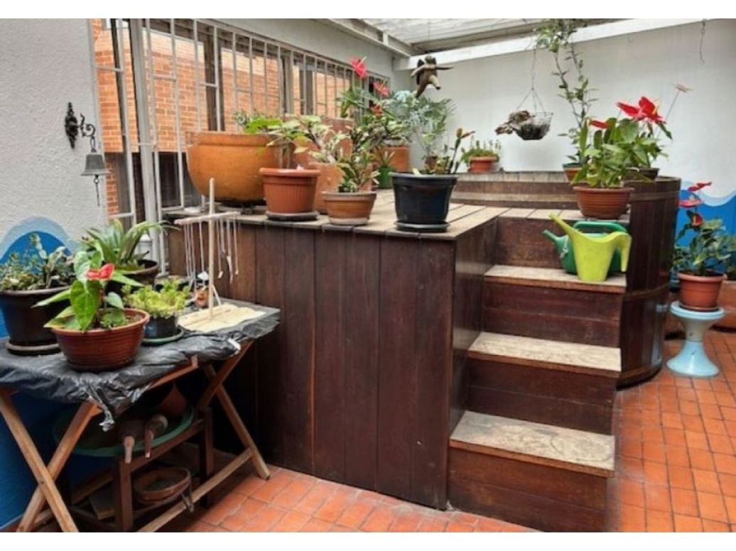 Apartamento de 3 alcobas en venta en Los Rosales, Bogotá, 248 m² · foto 18 de 18