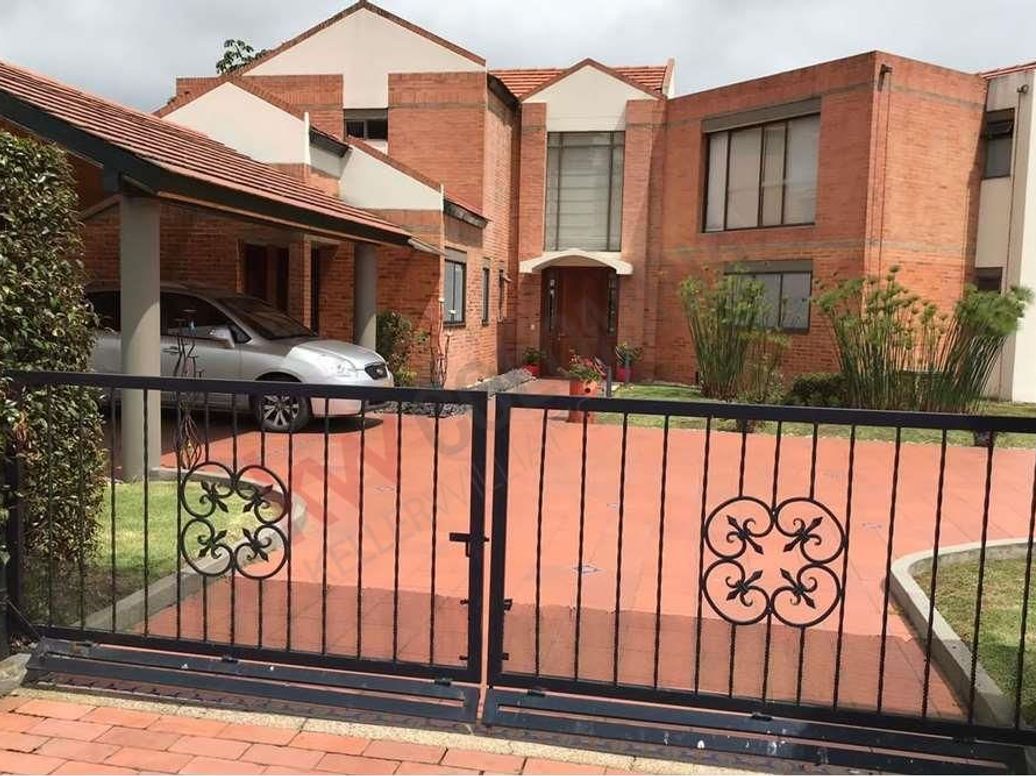 Casa de 4 alcobas en venta en Guaymaral, Bogotá, 321 m² · foto 3 de 18