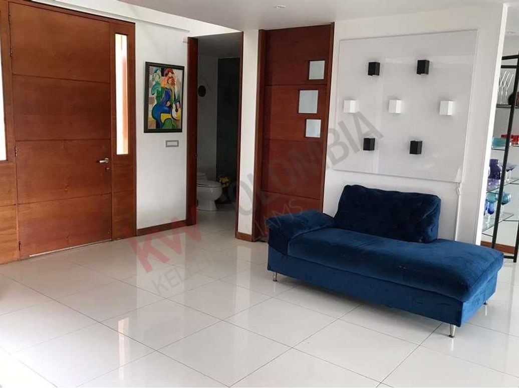Casa de 4 alcobas en venta en Guaymaral, Bogotá, 321 m² · foto 4 de 18