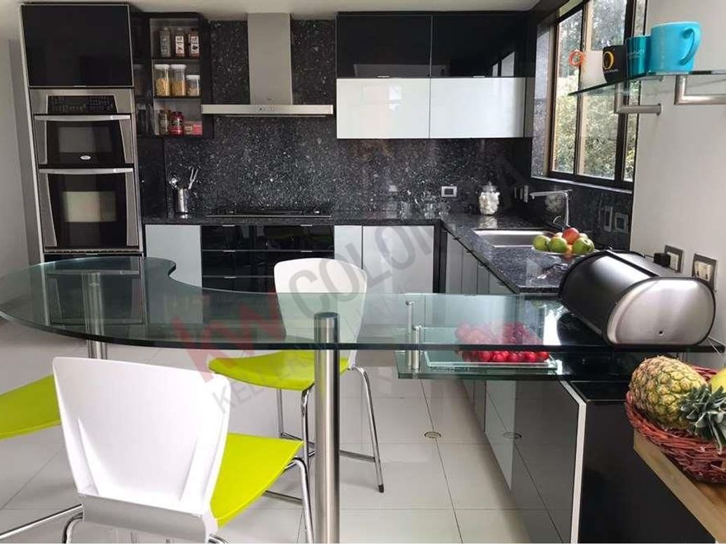 Casa de 4 alcobas en venta en Guaymaral, Bogotá, 321 m² · foto 12 de 18