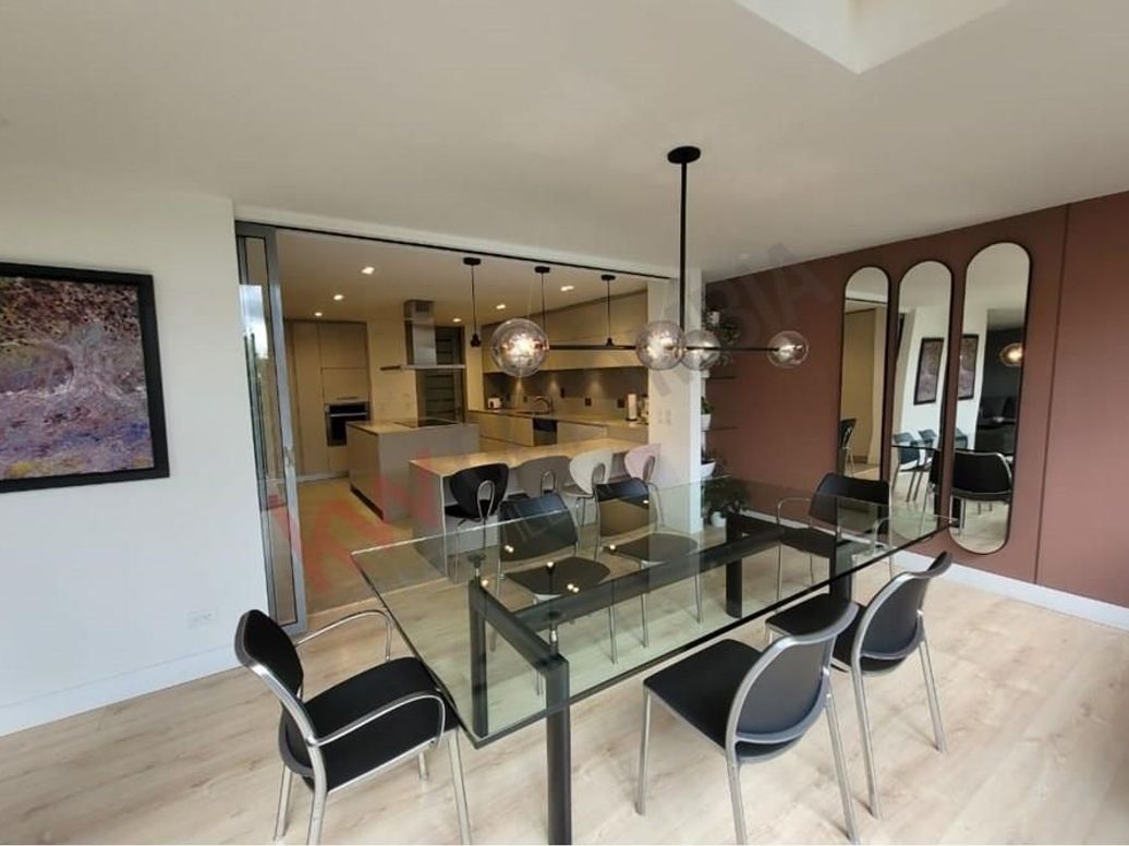 Apartamento de 2 alcobas en venta en El Retiro, Bogotá, 212 m² · foto 3 de 20