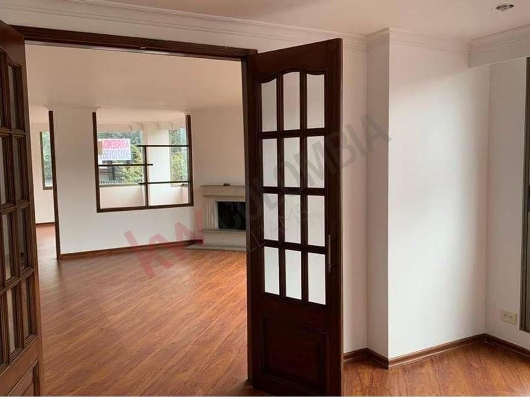 Apartamento de 4 alcobas en venta en Chico Norte Et. Iii, Bogotá, 170 m² · foto 2 de 20