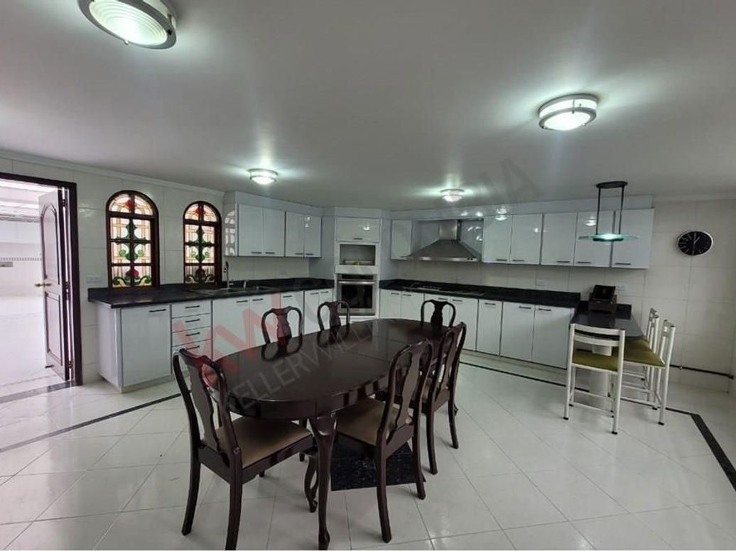 Casa de 3 alcobas en venta en Santa Barbara Alta, Bogotá, 594 m² · foto 6 de 19