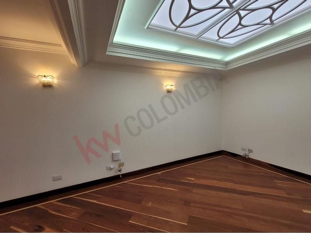 Casa de 3 alcobas en venta en Santa Barbara Alta, Bogotá, 594 m² · foto 16 de 19