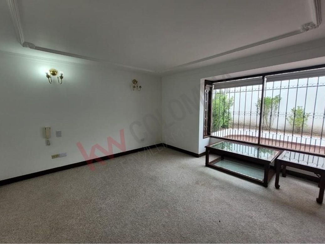 Casa de 3 alcobas en venta en Santa Barbara Alta, Bogotá, 594 m² · foto 9 de 19