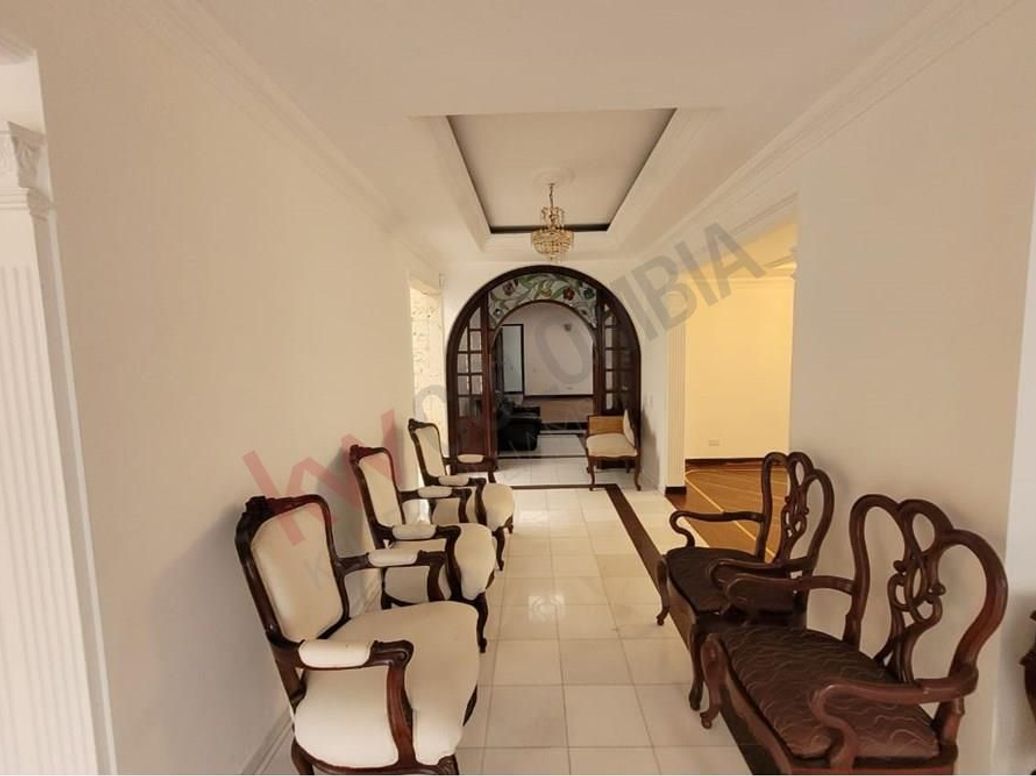 Casa de 3 alcobas en venta en Santa Barbara Alta, Bogotá, 594 m² · foto 5 de 19