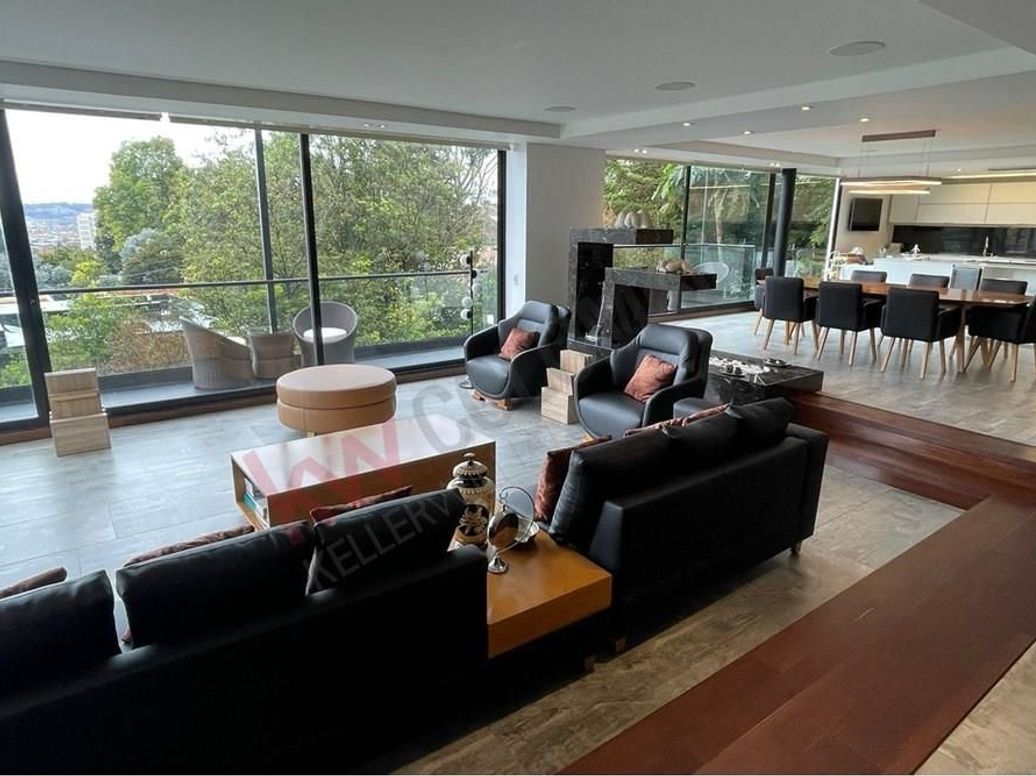 Casa de 4 alcobas en venta en Santa Ana, Bogotá, 1410 m² · foto 2 de 20