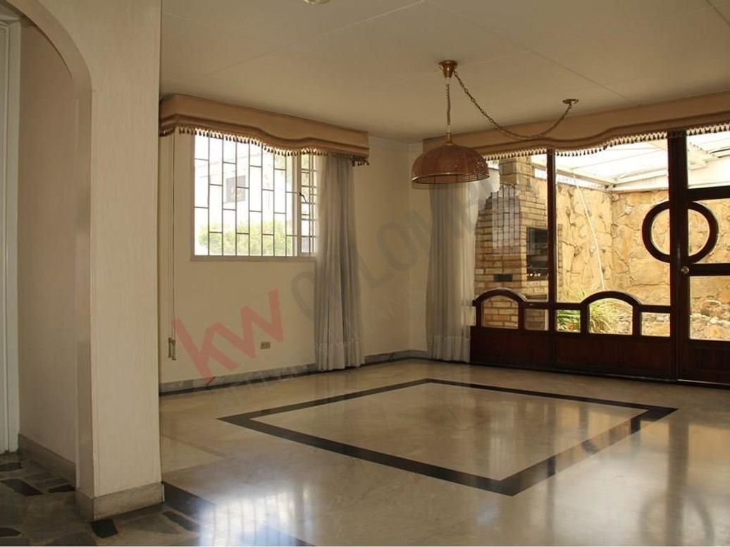 Casa en venta en Alhambra, Bogotá · foto 2 de 20