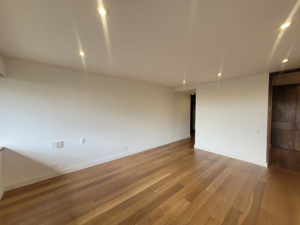 Apartamento de 4 alcobas en venta en El Seminario, Bogotá, 510 m² · foto 17 de 20