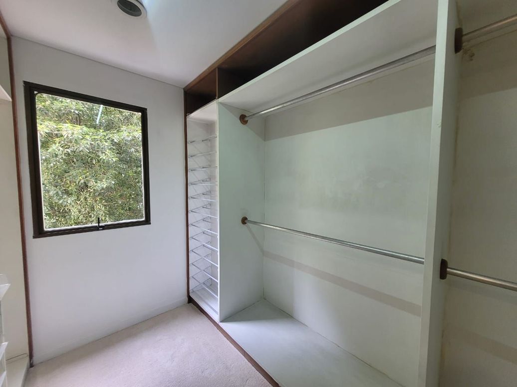 Apartamento de 3 alcobas en venta en El Refugio, Bogotá, 362 m² · foto 12 de 18