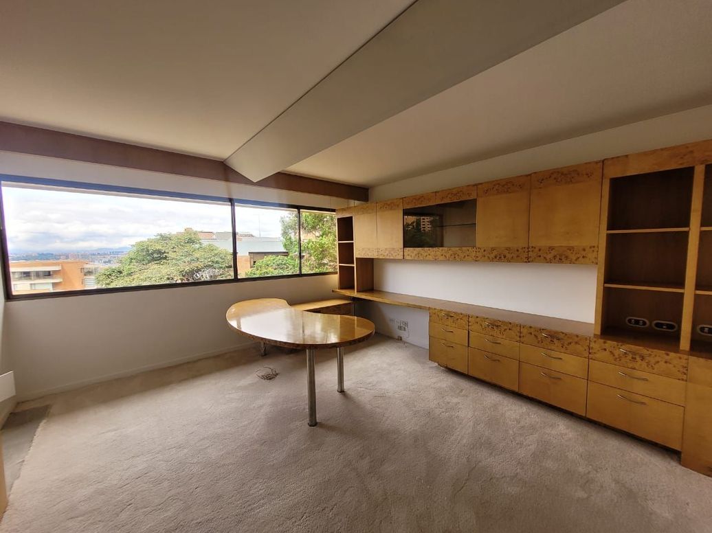 Apartamento de 3 alcobas en venta en El Refugio, Bogotá, 362 m² · foto 9 de 18