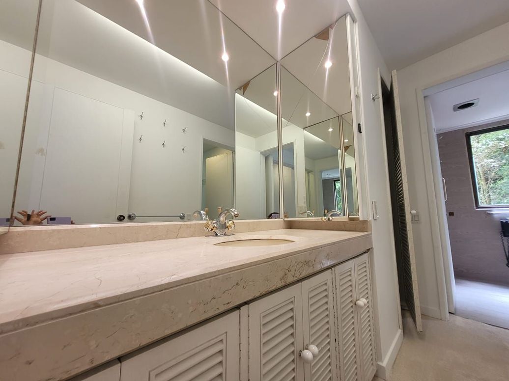 Apartamento de 3 alcobas en venta en El Refugio, Bogotá, 362 m² · foto 17 de 18