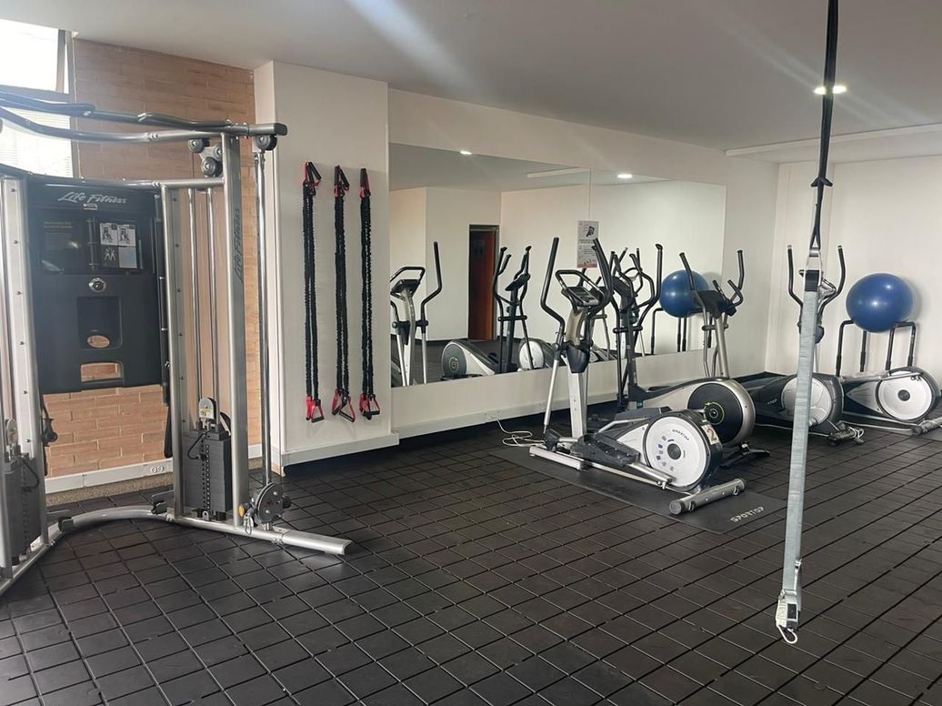 Apartamento de 3 alcobas en venta en Bella Suiza, Bogotá, 159 m² · foto 9 de 20