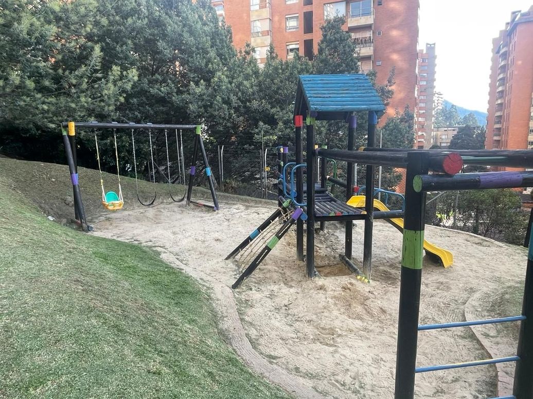 Apartamento de 3 alcobas en venta en Bella Suiza, Bogotá, 159 m² · foto 13 de 20