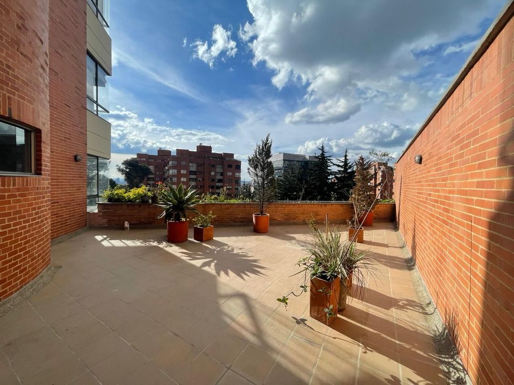 Apartamento de 3 alcobas en venta en Bella Suiza, Bogotá, 159 m² · foto 14 de 20