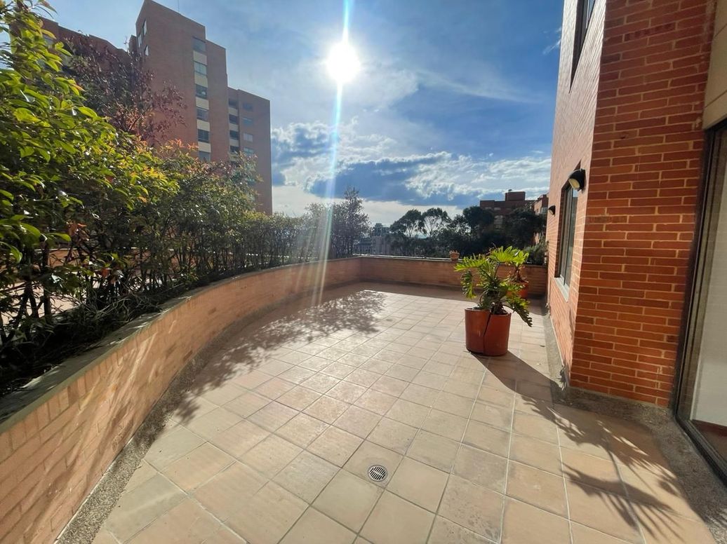 Apartamento de 3 alcobas en venta en Bella Suiza, Bogotá, 159 m² · foto 12 de 20
