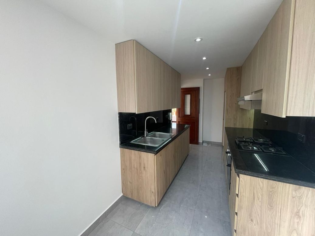 Apartamento de 3 alcobas en venta en Bella Suiza, Bogotá, 159 m² · foto 17 de 20