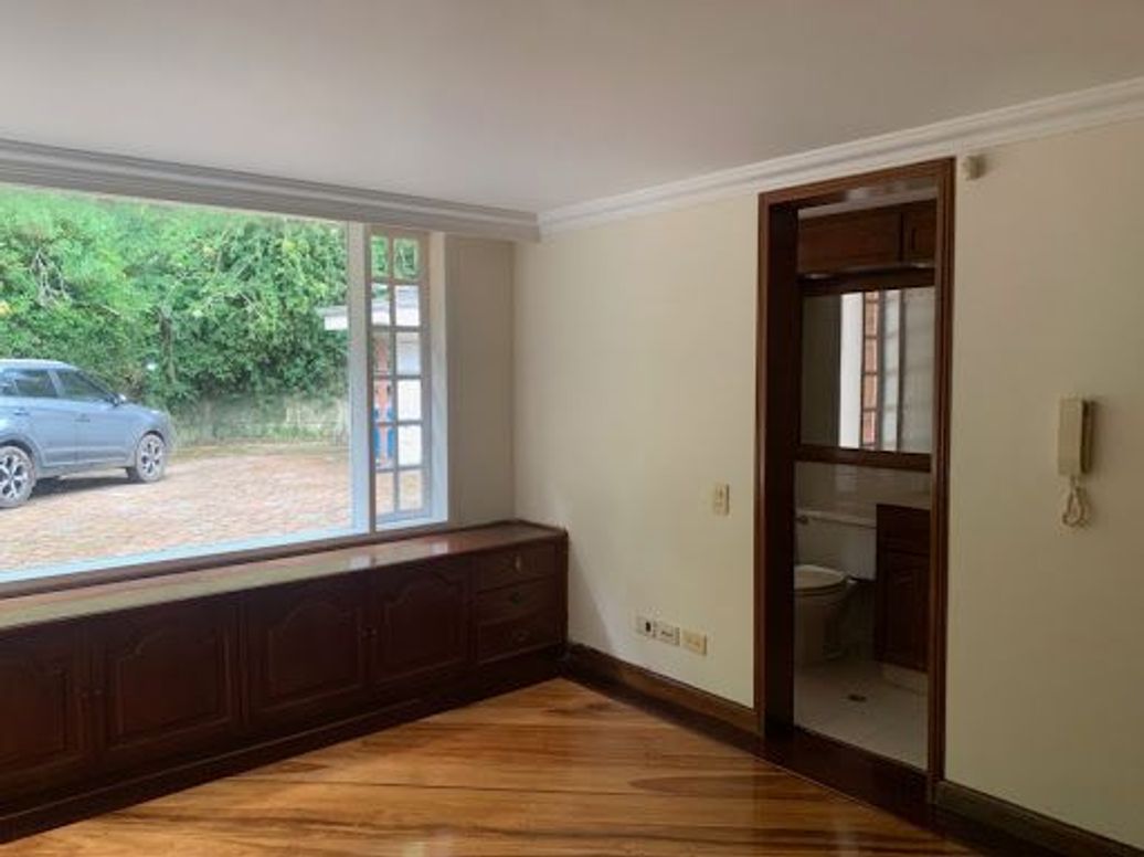 Casa de 4 alcobas en venta en Floresta De La Sabana, Bogotá, 565 m² · foto 4 de 20