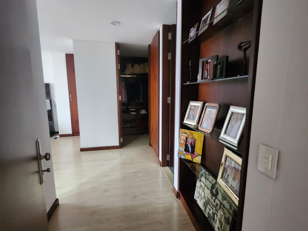 Casa de 4 alcobas en venta en Bosque De Pinos, Bogotá, 292 m² · foto 6 de 20