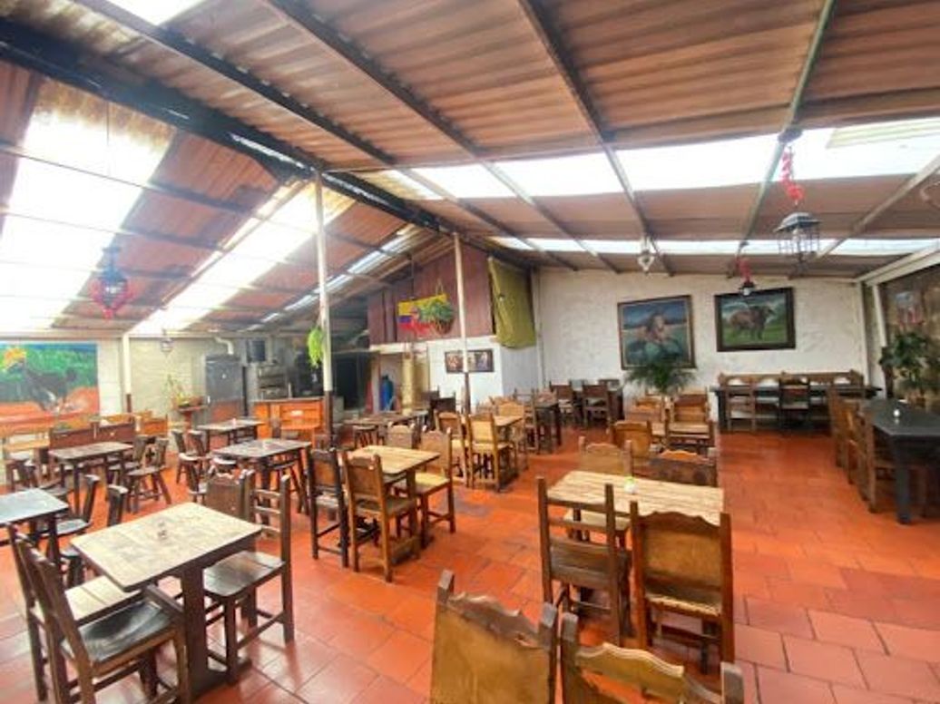 Casa de 1 alcoba en venta en Centro Administrativo, Bogotá, 864 m² · foto 8 de 20