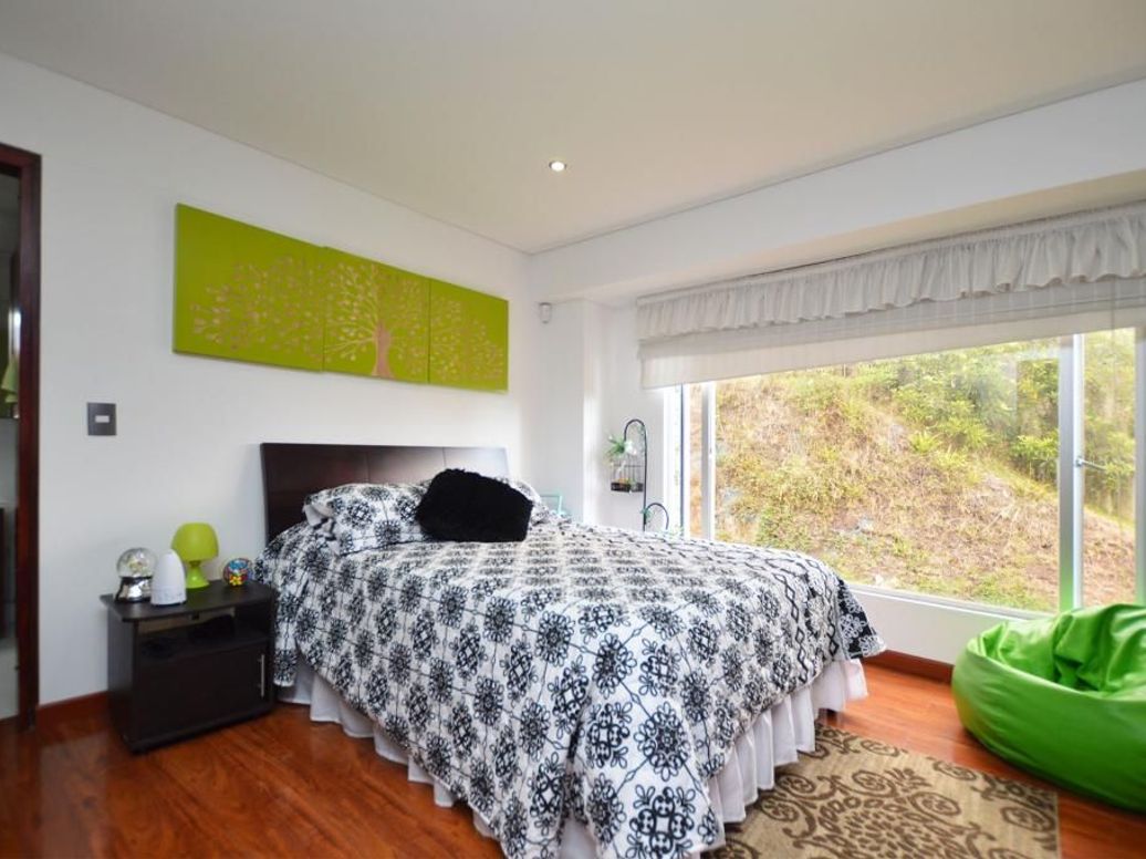 Casa de 4 alcobas en venta en El Vergel, Bogotá, 400 m² · foto 10 de 20