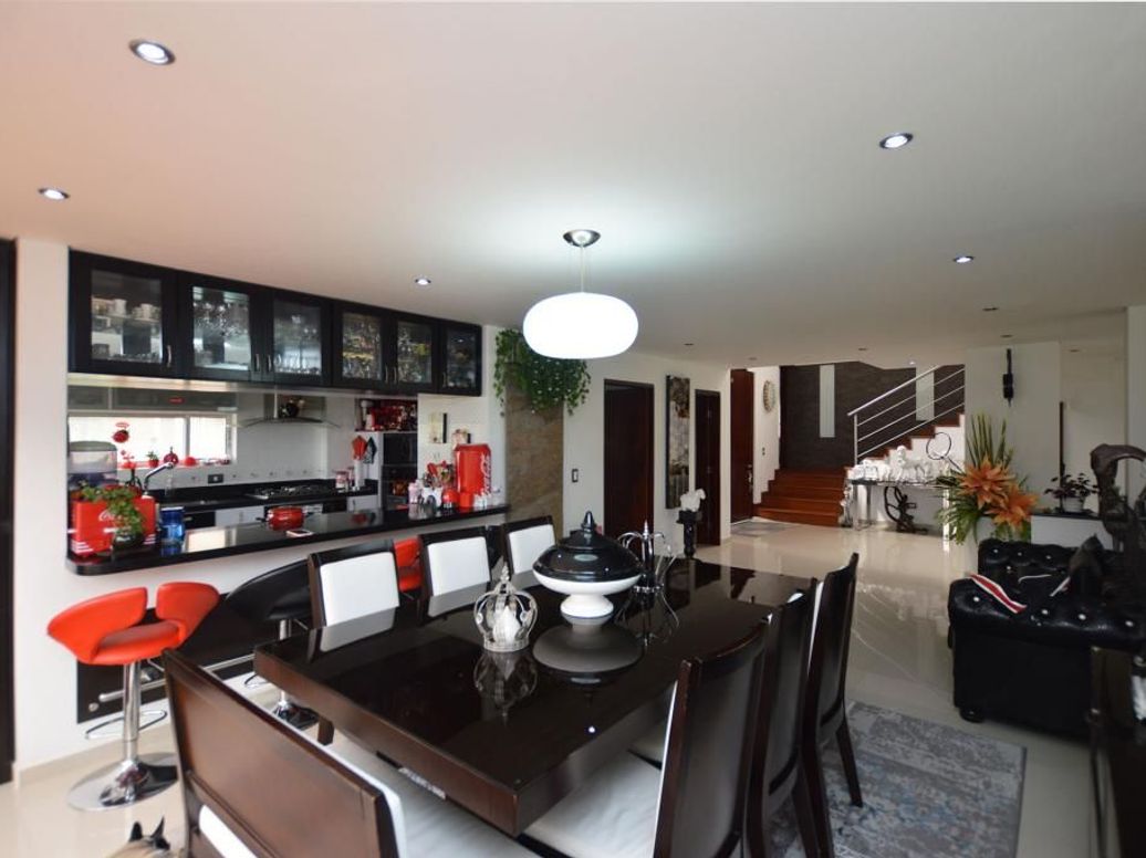 Casa de 4 alcobas en venta en El Vergel, Bogotá, 400 m² · foto 4 de 20
