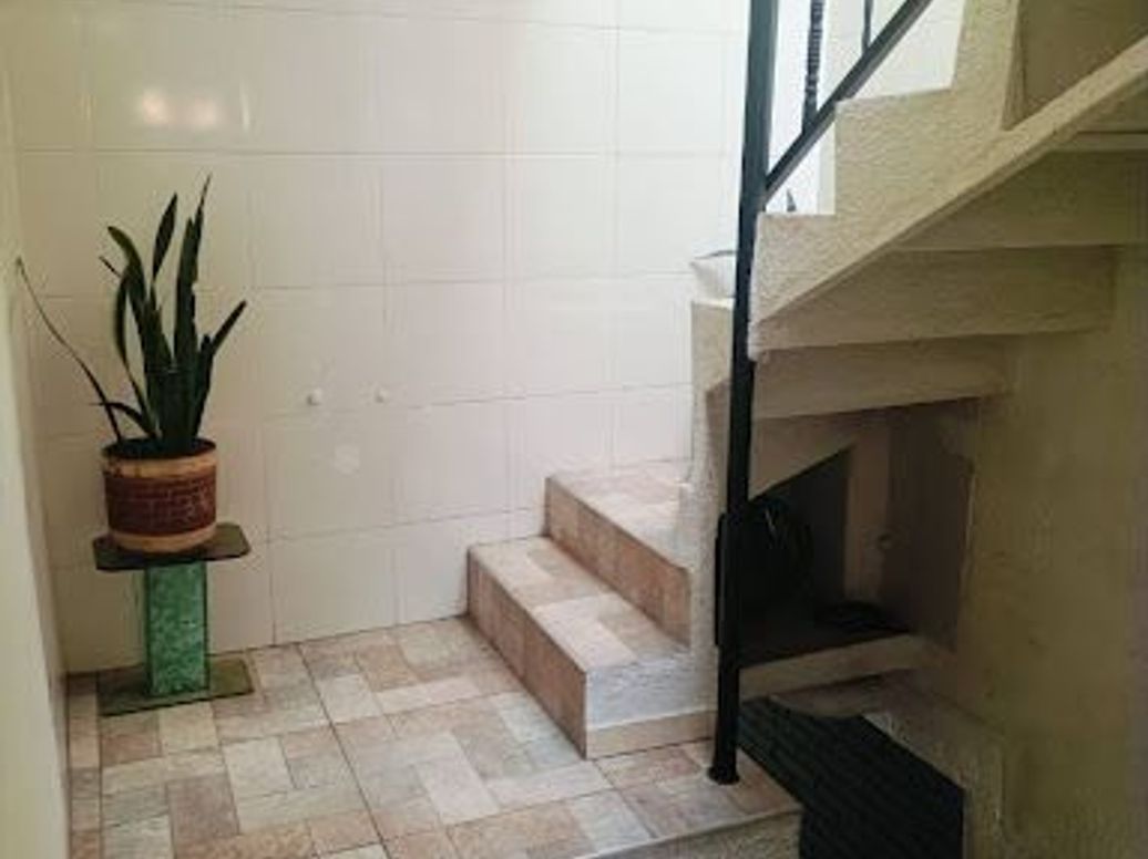 Casa de 6 alcobas en venta en Los Angeles, Bogotá, 297 m² · foto 15 de 20