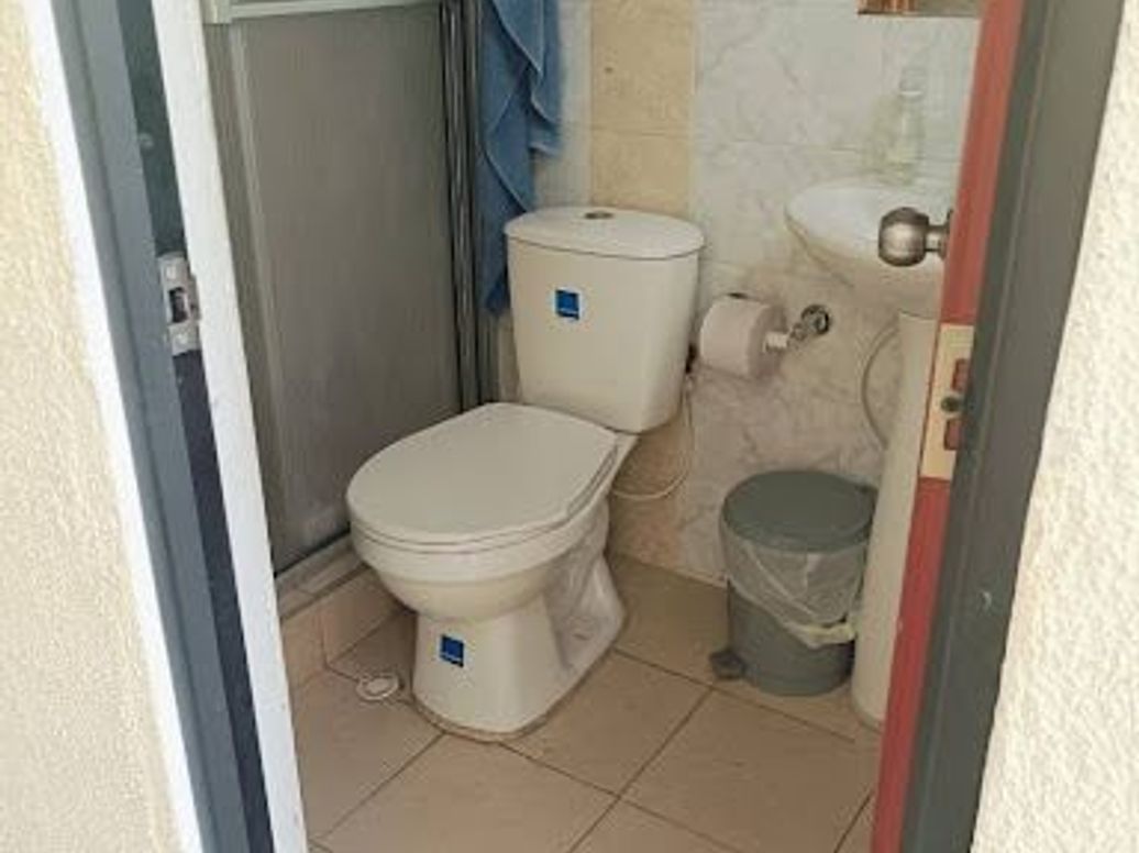 Casa de 6 alcobas en venta en Los Angeles, Bogotá, 297 m² · foto 18 de 20