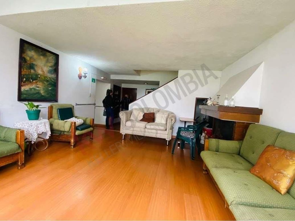 Casa de 4 alcobas en venta en Cedro Bolívar, Bogotá, 365 m² · foto 14 de 19