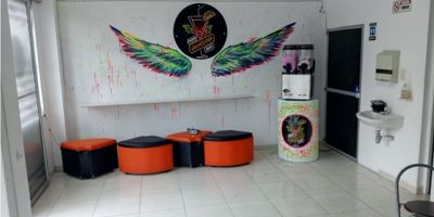 INMOBILIARIA JNQ Te ofrece para arriendo local ubicado en sector Villamaria en edificio con porteria, tiene un área de 40m2  en la que se incluye dos baños,  mas una terraza pisos en Cerámica.

Excelente ubicacion Zona Comercial, cerca a  transporte publico. 

INFORMES:3127770350   3167421653    8830190
