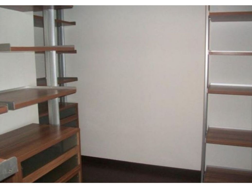 Apartamento de 3 alcobas en venta en Chicó Alto, Bogotá, 247 m² · foto 9 de 17