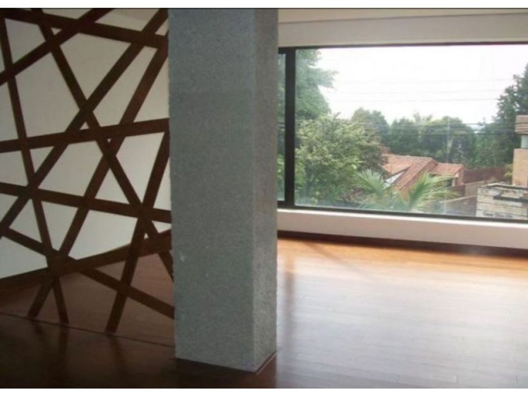 Apartamento de 3 alcobas en venta en Chicó Alto, Bogotá, 247 m² · foto 3 de 17