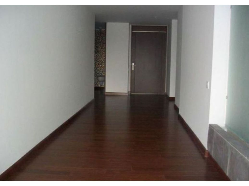Apartamento de 3 alcobas en venta en Chicó Alto, Bogotá, 247 m² · foto 4 de 17