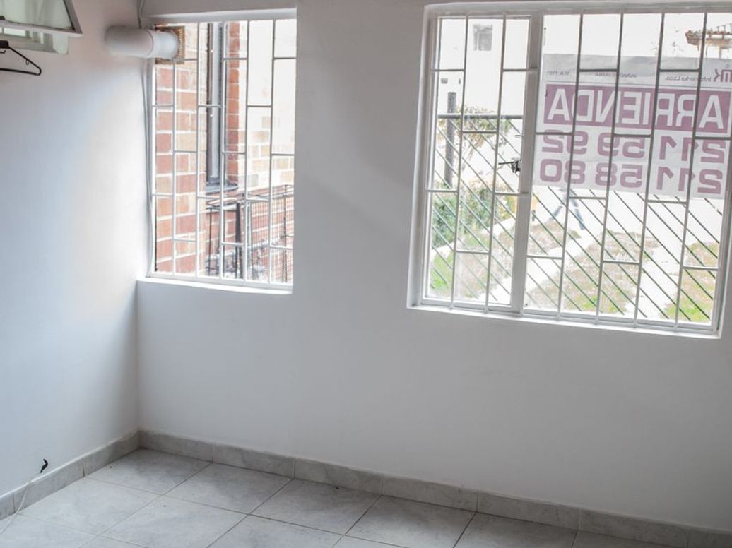 Apartamento de 2 alcobas en arriendo en Cedro Narvaez, Bogotá, 70 m² · foto 2 de 16