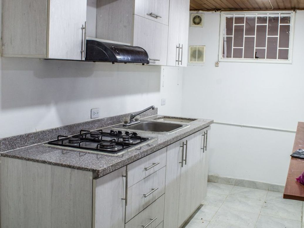 Apartamento de 2 alcobas en arriendo en Cedro Narvaez, Bogotá, 70 m² · foto 11 de 16